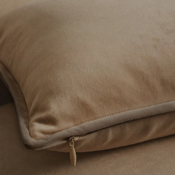 A1HC Set of 2 Luxurious Throw Pillow Covers Hidden Zipper - 24x24 Pack of 2)Tan - Picture 3 of 7